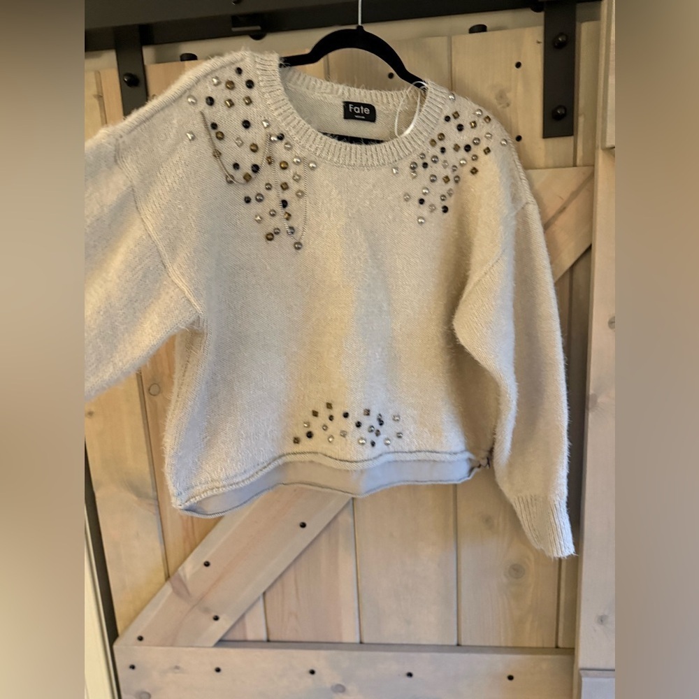 Fate Stud and Chain Fuzzy Sweater - Picture 3 of 8